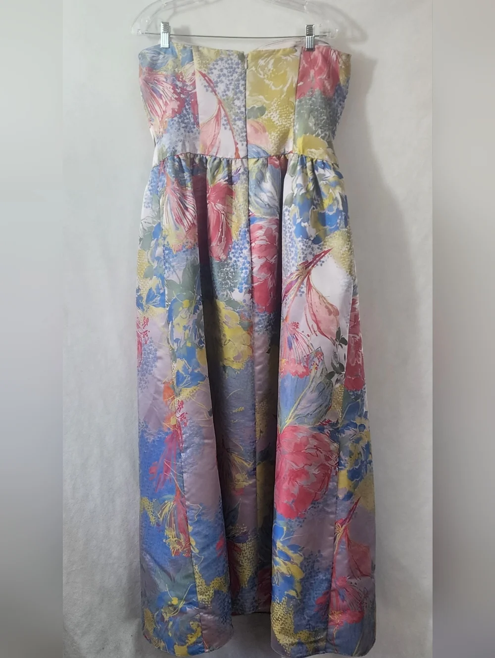 Aidan Mattox Floral Jacquard Strapless Gown - Picture 5 of 8